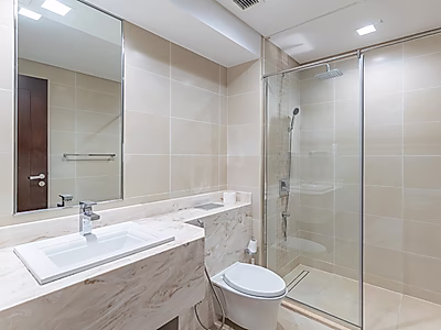 شقة بانورامية فاخرة في فيفا بحرية | ابراج المتحدة | إطلالة بحرية | دور علوي