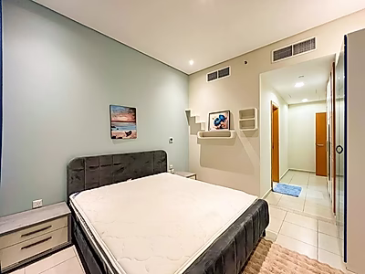 شقة مذهلة بثلاث غرف نوم بأناقة عصرية