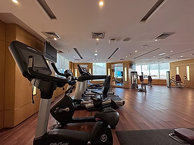 شقة أنيقة بغرفة نوم واحدة بتشطيبات فاخرة