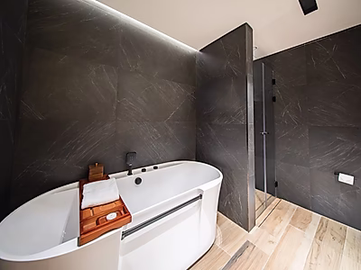 عرض قوي! | شقة فندقية مخدومة شاملة كل شي | قيمة مميزة للإيجار طويل المدى