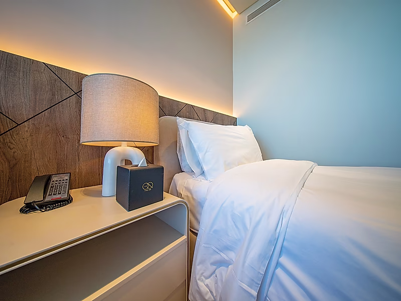 Hot Deal! All-Inclusive Serviced Apartment | Long-Term Value - Photo 16