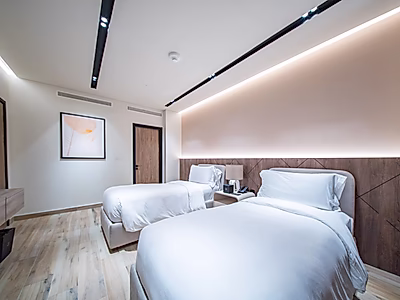 لفترة محدودة! | سكن فاخر بخدمات فندقية | عقد طويل الأمد