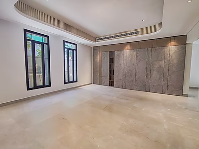 فيلا فاخرة تتكون من 7 غرف نوم وأكثر