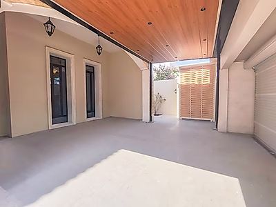 فيلا فاخرة تتكون من 7 غرف نوم وأكثر