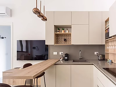 شقة أنيقة بتصميم مصمم في الطابق الأرضي مع إمكانية الوصول إلى فناء خاص - منطقة سيتي لايف، ميلانو