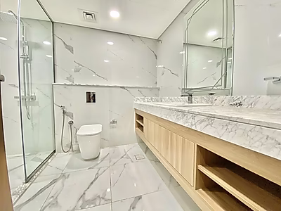 Chic 2BR Retreat | Full Sea View