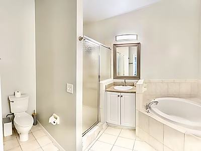 شقة فاخرة بغرفتي نوم في منتجع ليلي، نابولي - إمكانية الوصول إلى ملعب الغولف و15 دقيقة إلى الشاطئ | استثمار مثالي أو منزل لقضاء العطلات