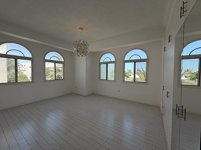 RENOVATED | 4BR + M - BEACH ACCESS | WESTBAY LAGOON - Photo 2