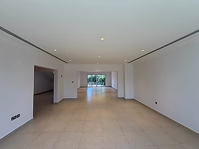 RENOVATED | 4BR + M - BEACH ACCESS | WESTBAY LAGOON