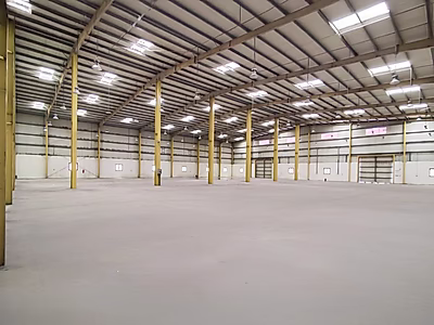 مصنع حديد للإيجار في المنطقة الصناعية الجديدة