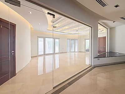 فيلا تجارية | أكثر من 8 غرف نوم | تشطيبات فاخرة