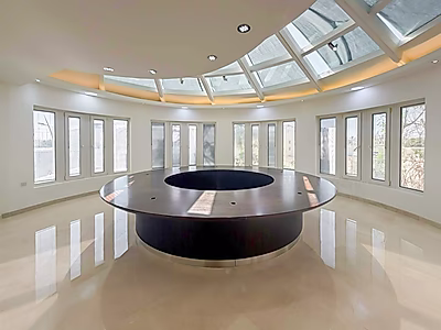 فيلا تجارية | أكثر من 8 غرف نوم | تشطيبات فاخرة