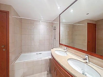 فواتير شاملة! استوديو أنيق مع إطلالات على الواجهة المائية