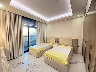 شقة راقية من غرفتي نوم | إطلالة بحرية ومارينا | مفروشة