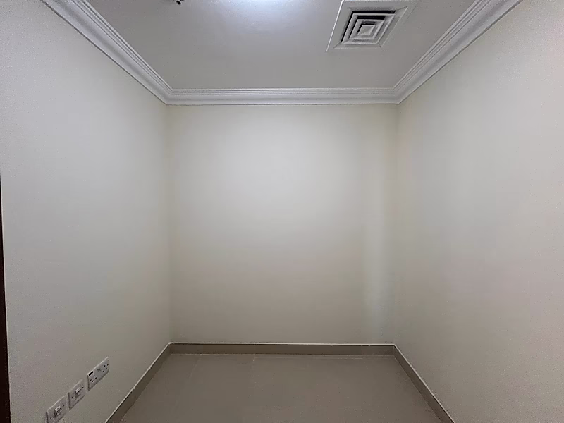 Spacious 1 Bedroom + Office with Panoramic Views | Fully Furnished with Bills | Unbeatable Price! - Photo 6