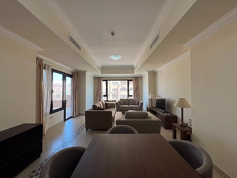 Spacious 1 Bedroom + Office with Panoramic Views | Fully Furnished with Bills | Unbeatable Price! - Photo 11