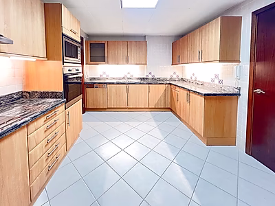 Fully Furnished 4BR + office | Partial Sea View | Bills Included