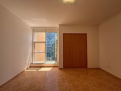 شقة فسيحة بإطلالة بحرية خلابة | 3 غرف نوم + 3 أشهر | شرفة | ويست باي