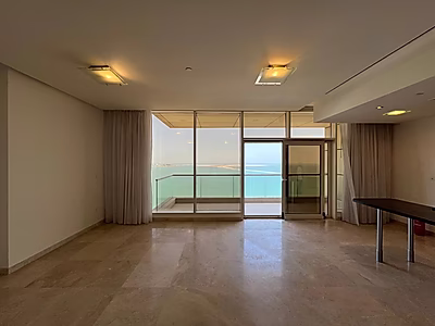 شقة فسيحة بإطلالة بحرية خلابة | 3 غرف نوم + 3 أشهر | شرفة | ويست باي