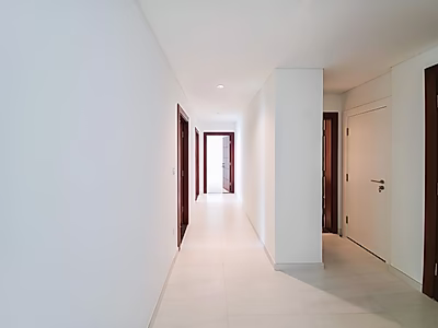 شقة فسيحة ذات ديكورات أنيقة