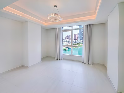 شقة فسيحة ذات ديكورات أنيقة