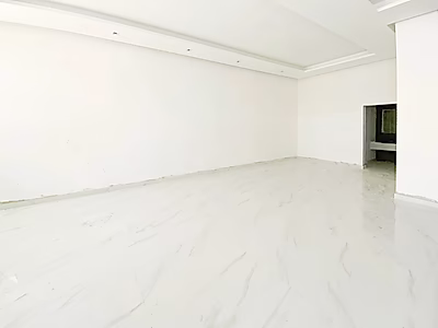 فيلا فاخرة تضم أكثر من 8 غرف نوم | جريان جنيحات