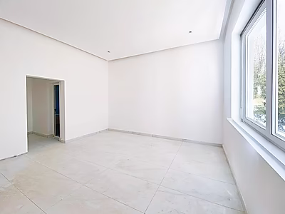 فيلا فاخرة تضم أكثر من 8 غرف نوم | جريان جنيحات