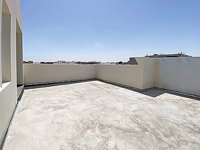 فيلا فاخرة تضم أكثر من 8 غرف نوم | جريان جنيحات