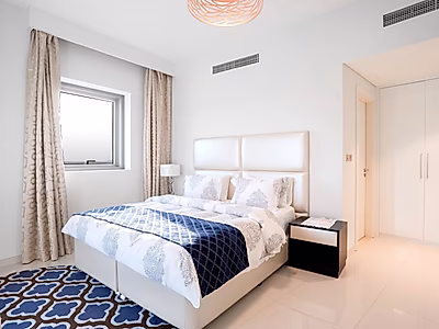 شقة رائعة من غرفتي نوم للإيجار | إطلالات خلابة على البحر والمدينة