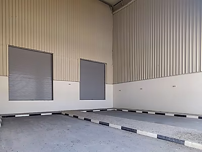 MODERN LOGISTICS HUB WITH SHOWROOM AND OFFICES