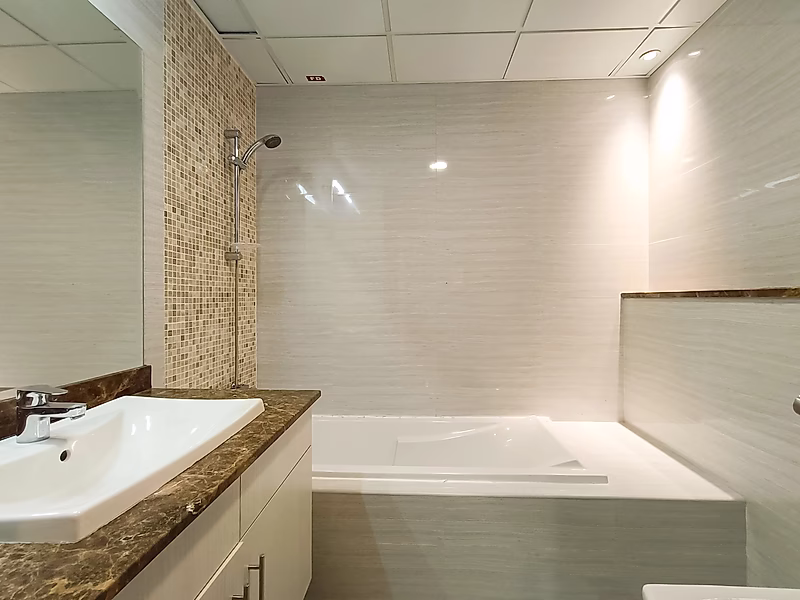 Exquisite 2BR Haven by the Marina - Photo 6