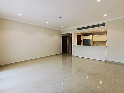 عرض خاص | شقة واسعة من 3 غرف نوم + غرفة خادمة شبه مفروشة