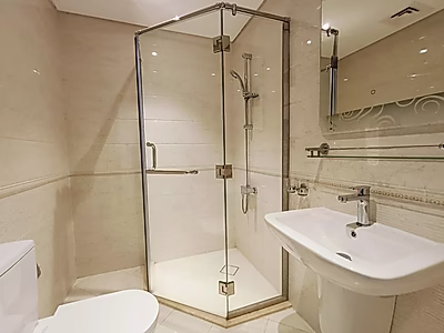 عرض خاص | شقة واسعة من 3 غرف نوم + غرفة خادمة شبه مفروشة