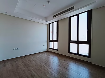 عرض خاص | شقة واسعة من 3 غرف نوم + غرفة خادمة شبه مفروشة