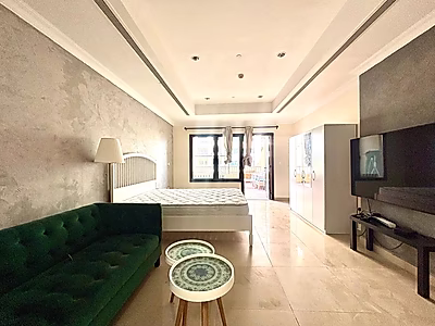 SPACIOUS STUDIO WITH HUGE TERRACE & STUNNING VIEW