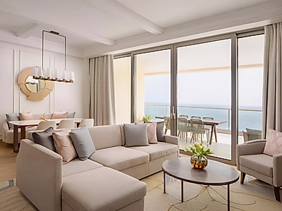 شقة فاخرة بغرفتي نوم + غرفة للخادمة | فور سيزونز ريزيدنس ذا بيرل | على شاطئ البحر | استثمار مثالي ومنزل لقضاء العطلات