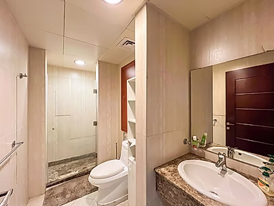 Chic Studio | Luxurious Amenities