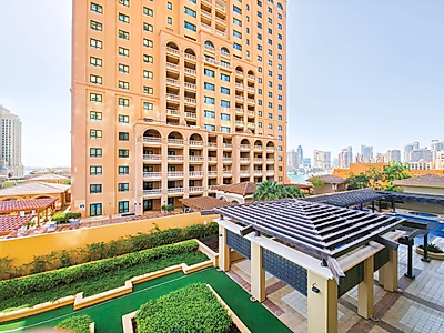 شقة أنيقة بغرفة نوم واحدة مع إطلالات خلابة