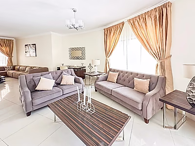 فيلا أنيقة بتشطيبات فاخرة