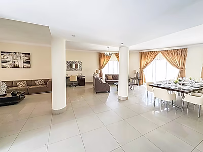 فيلا أنيقة بتشطيبات فاخرة