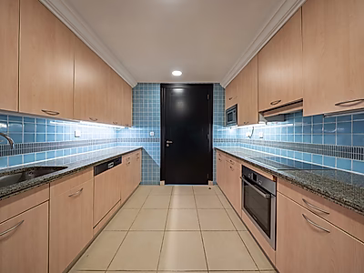 دوبلكس | 4 غرف نوم + خادمة | اللؤلؤة - قطر