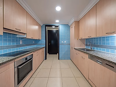 دوبلكس | 4 غرف نوم + خادمة | اللؤلؤة - قطر