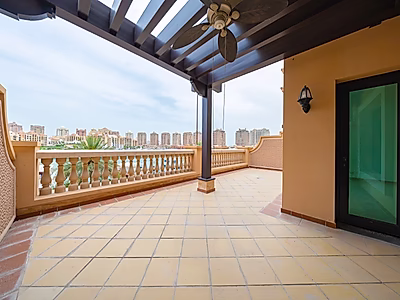 دوبلكس | 4 غرف نوم + خادمة | اللؤلؤة - قطر