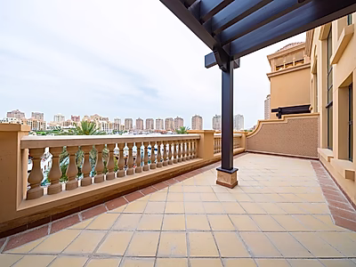 دوبلكس | 4 غرف نوم + خادمة | اللؤلؤة - قطر