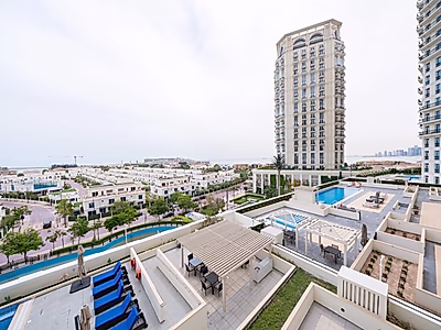 PAYMENT PLAN | Renovated | Sea view Furnished 2 + Maid | The Pearl