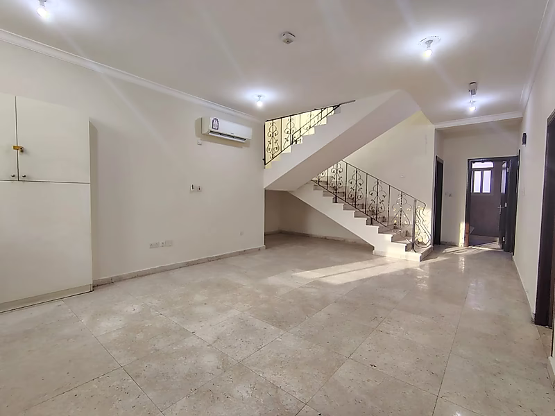 Stunning 6BR Compound Villa | Luxurious Living - Photo 3