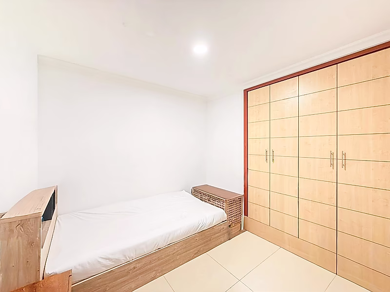 1BR+OFFICE CONVERTED INTO 2BR | HIGH FLOOR | PARTIAL MARINA & SEA VIEWS | PORTO ARABIA - Photo 3