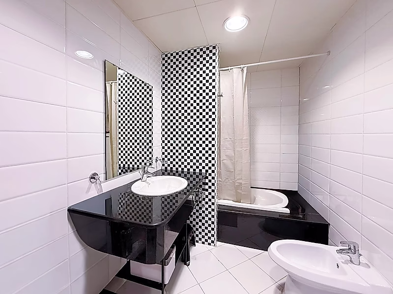 1BR+OFFICE CONVERTED INTO 2BR | HIGH FLOOR | PARTIAL MARINA & SEA VIEWS | PORTO ARABIA - Photo 8