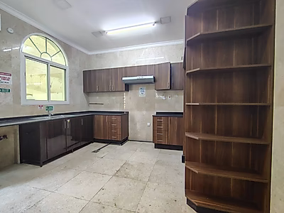 فيلا جميلة مكونة من 6 غرف نوم | فخامة حصرية