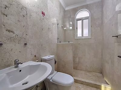 فيلا جميلة مكونة من 6 غرف نوم | فخامة حصرية